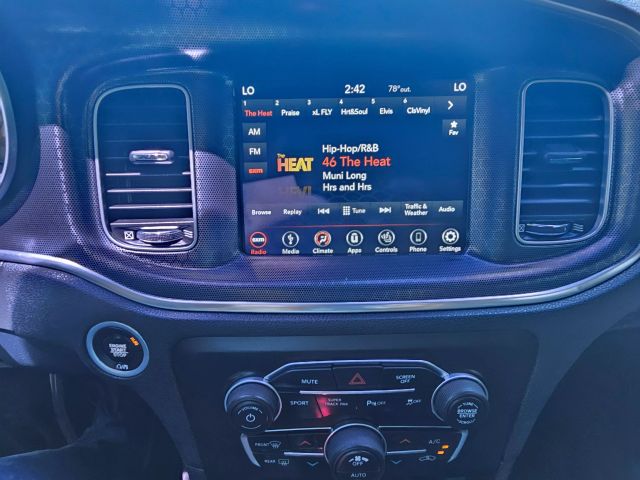 2018 Dodge Charger - Image 19