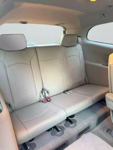 2009 Buick Enclave - Image 22