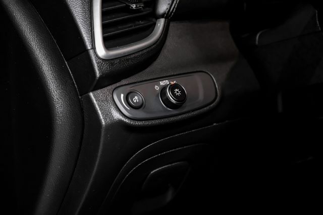 2019 Chevrolet Trax Lt Sport Utility 4d - Image 23