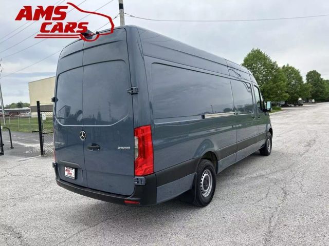 2019 Mercedes-benz Sprinter 2500 Cargo - Image 4
