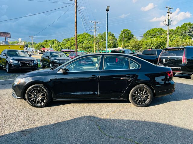 2017 Volkswagen Jetta - Image 2