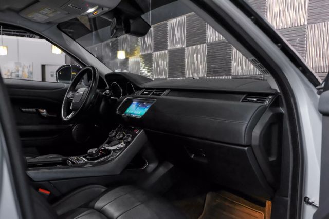 2018 Land Rover Range Rover Evoque Se Premium Sport Utility 4d - Image 14