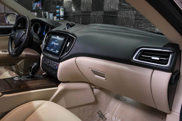 2018 Maserati Ghibli S Granlusso Sedan 4d - Image 15