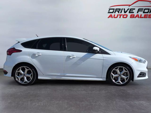 2016 Ford Focus - Image 6