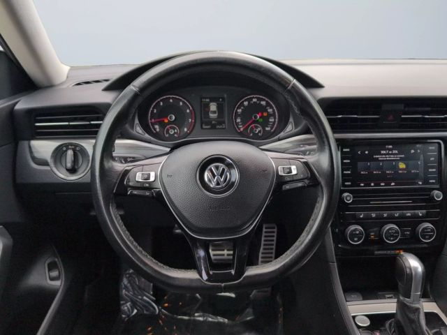 2020 Volkswagen Passat - Image 12