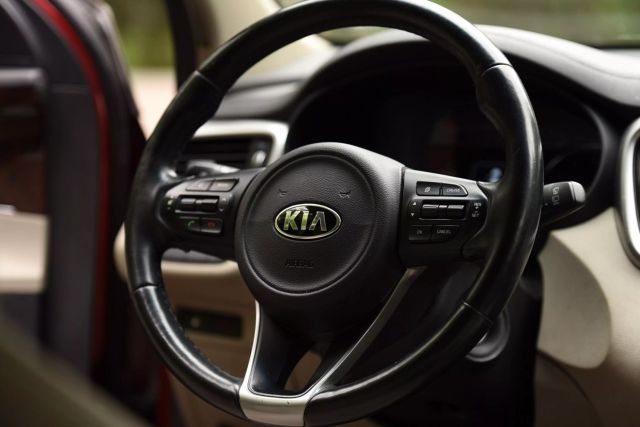 2016 Kia Sorento - Image 21