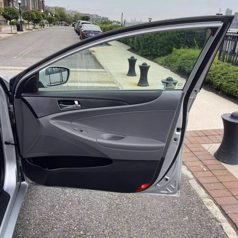 2011 Hyundai Sonata Gls Sedan 4d - Image 29