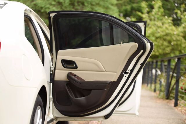 2013 Chevrolet Malibu - Image 18