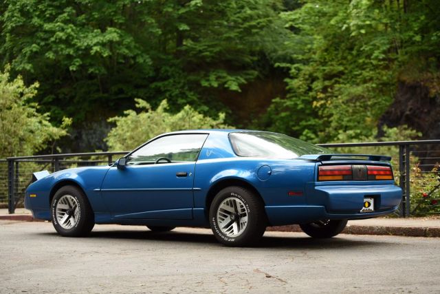 1992 Pontiac Firebird - Image 3