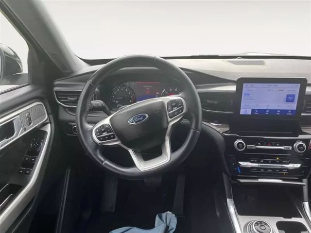 2023 Ford Explorer - Image 12