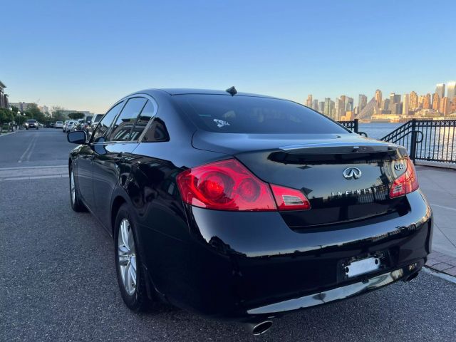 2015 Infiniti Q40 Sedan 4d - Image 5