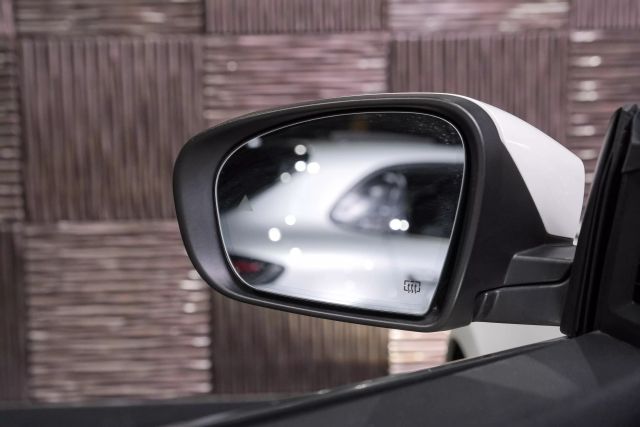 2018 Maserati Ghibli Sedan 4d - Image 36