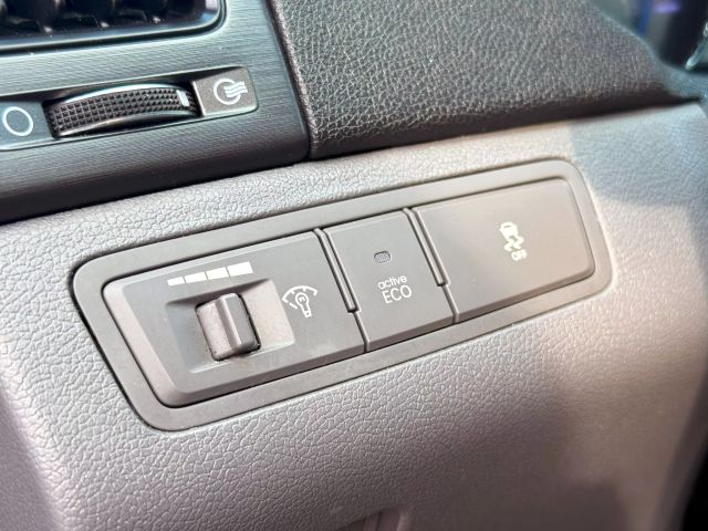 2014 Hyundai Sonata - Image 22