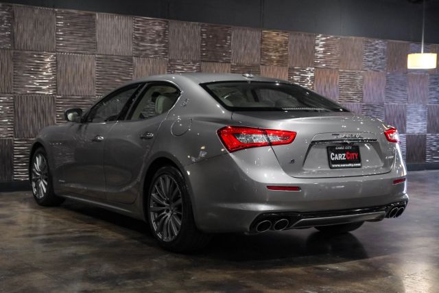 2018 Maserati Ghibli S Granlusso Sedan 4d - Image 12