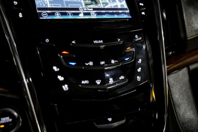 2018 Cadillac Escalade Luxury Sport Utility 4d - Image 22