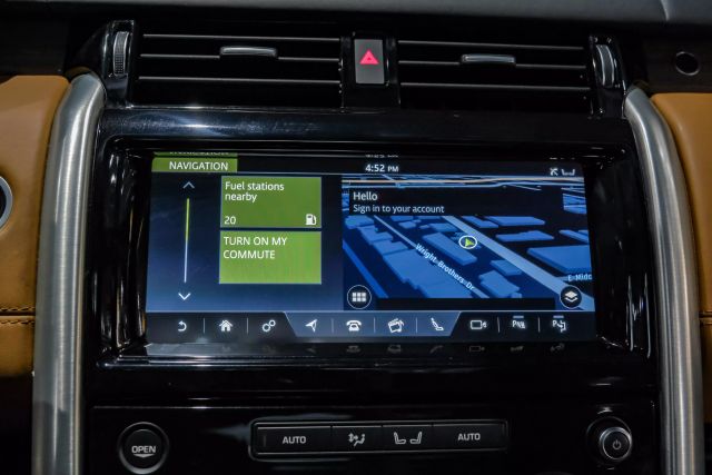 2019 Land Rover Discovery Hse Luxury Sport Utility 4d - Image 21