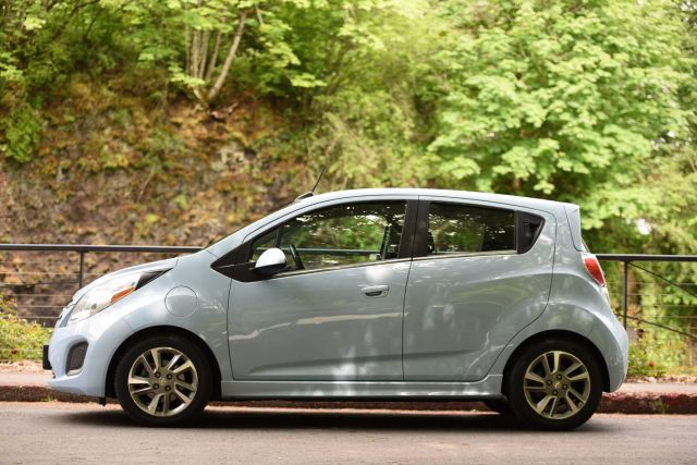 2016 Chevrolet Spark Ev - Image 2