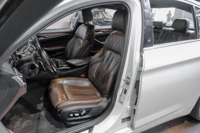 2017 Bmw 5 Series 530i Sedan 4d - Image 4
