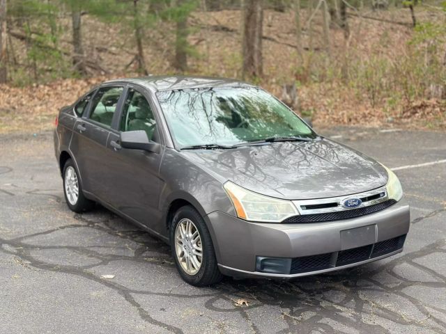 2011 Ford Focus Se Sedan 4d - Image 4