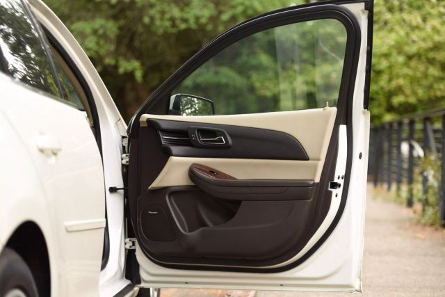 2013 Chevrolet Malibu - Image 17