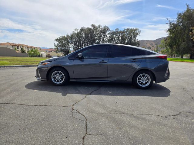 2017 Toyota Prius Prime - Image 5