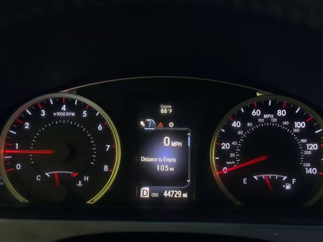 2016 Toyota Camry - Image 4
