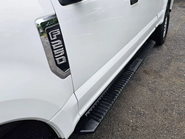 2019 Ford F250 Super Duty Crew Cab - Image 13
