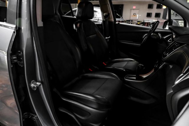 2019 Chevrolet Trax Lt Sport Utility 4d - Image 29