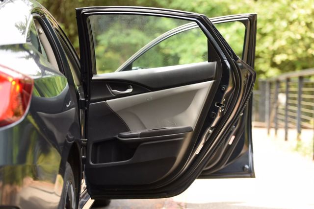 2017 Honda Civic - Image 16