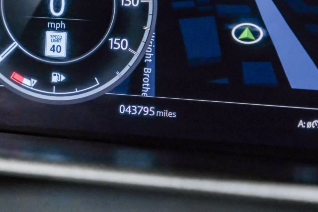 2019 Land Rover Discovery Hse Luxury Sport Utility 4d - Image 19