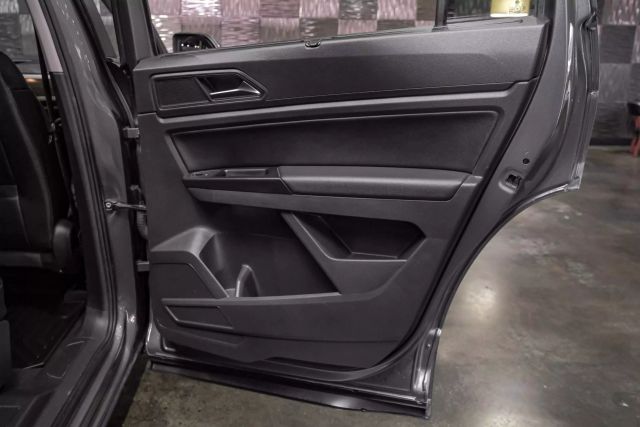 2020 Volkswagen Atlas Se 4motion W/tech Pkg Sport Utility 4d - Image 40