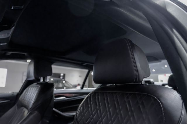 2017 Bmw 5 Series 530i Sedan 4d - Image 26