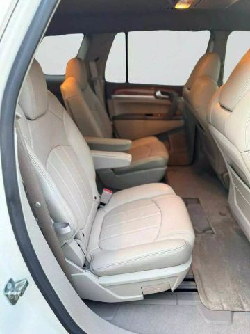 2009 Buick Enclave - Image 23