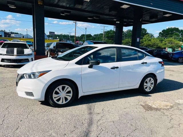 2020 Nissan Versa - Image 12