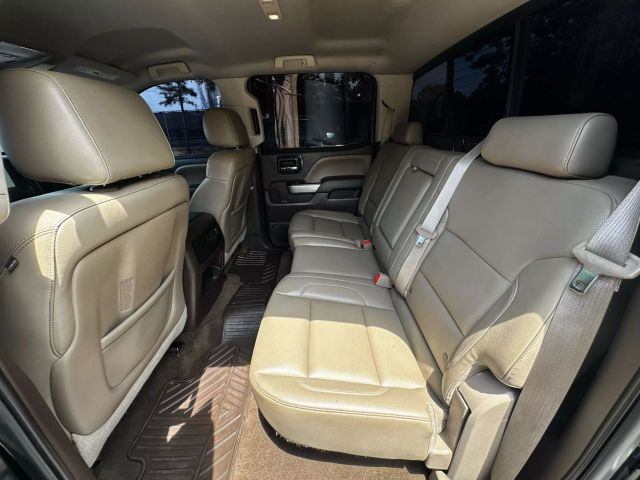 2015 Chevrolet Silverado 1500 Crew Cab - Image 16