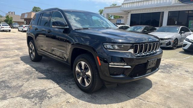 2023 Jeep Grand Cherokee 4xe - Image 9