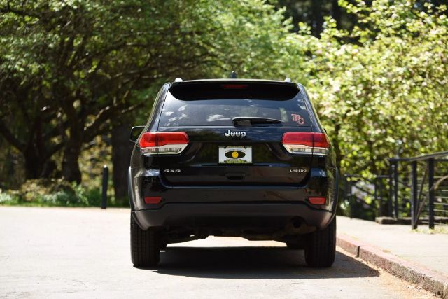 2019 Jeep Grand Cherokee - Image 11