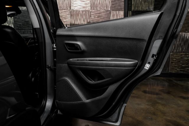 2019 Chevrolet Trax Lt Sport Utility 4d - Image 39