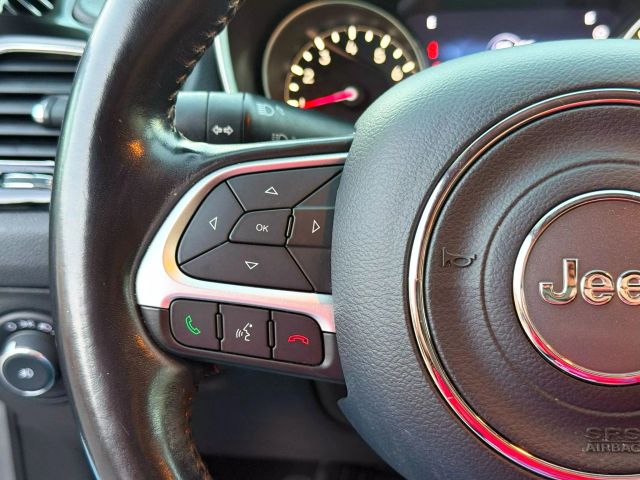 2020 Jeep Compass - Image 11