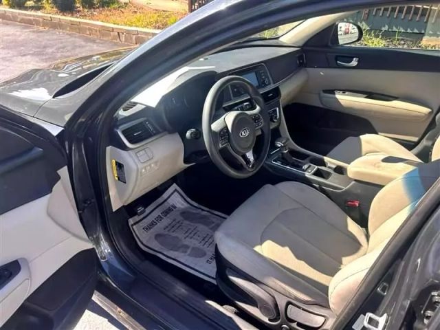 2016 Kia Optima - Image 10