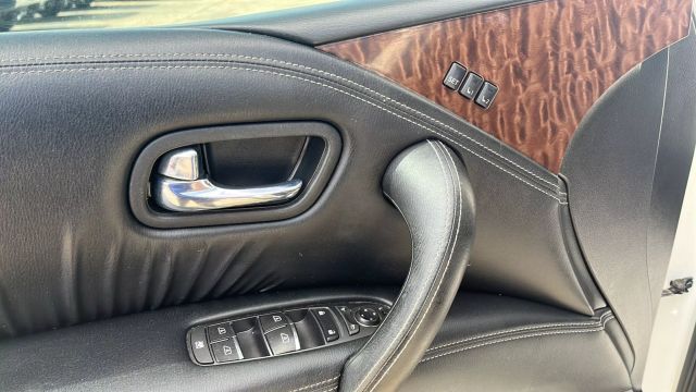 2019 Nissan Armada - Image 16