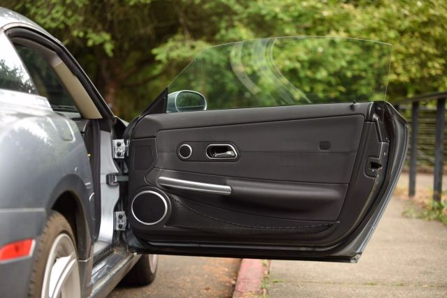 2005 Chrysler Crossfire - Image 11