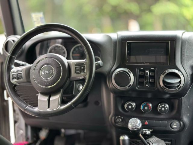 2016 Jeep Wrangler - Image 23