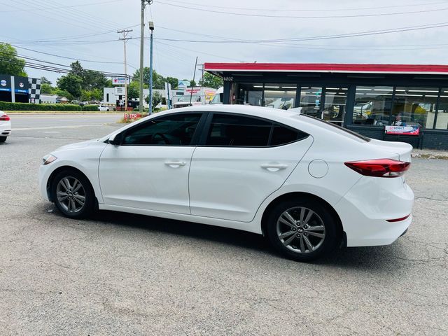 2018 Hyundai Elantra - Image 10