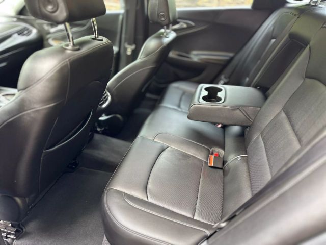 2018 Chevrolet Malibu - Image 10