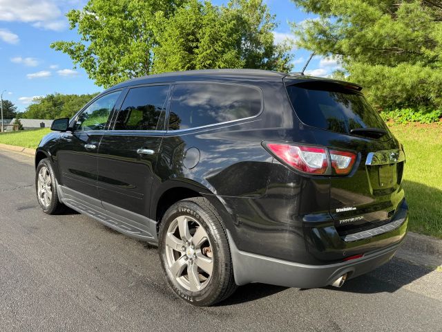 2017 Chevrolet Traverse Lt Sport Utility 4d - Image 3