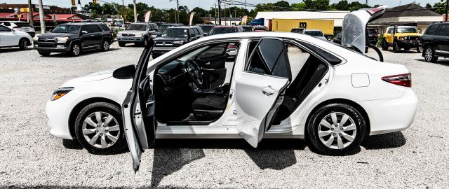 2016 TOYOTA CAMRY SEDAN WHITE AUTOMATIC - Auto Masters of Carolinas