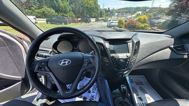 2013 Hyundai Veloster - Image 10
