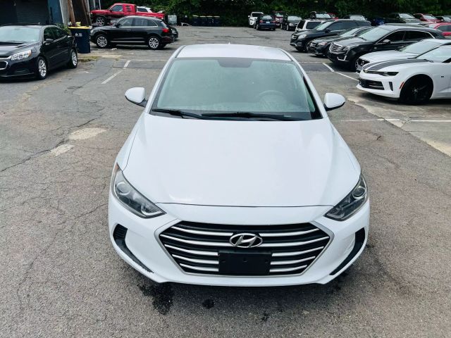 2018 Hyundai Elantra - Image 15