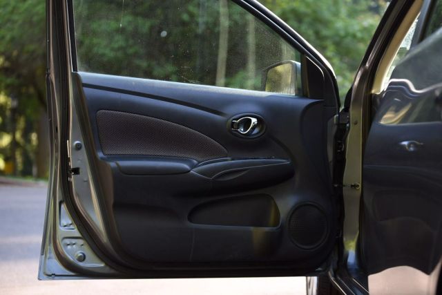 2019 Nissan Versa - Image 15